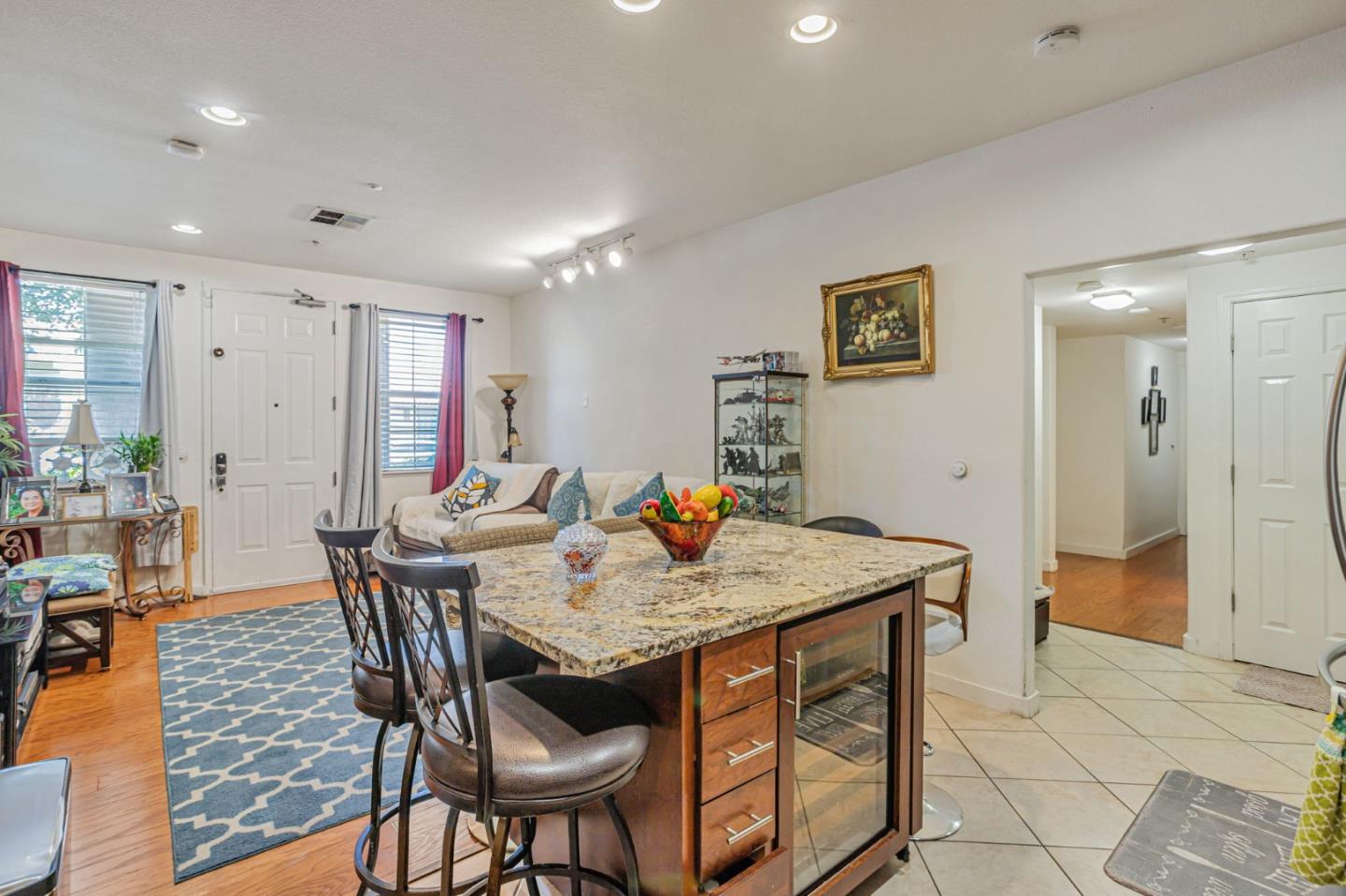 Detail Gallery Image 10 of 36 For 88 N Jackson Ave #105,  San Jose,  CA 95116 - 3 Beds | 2 Baths