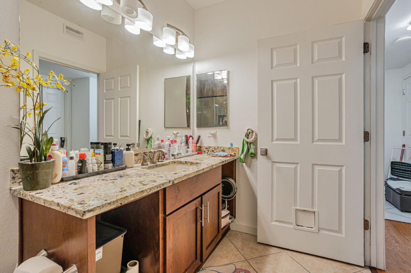 Detail Gallery Image 23 of 36 For 88 N Jackson Ave #105,  San Jose,  CA 95116 - 3 Beds | 2 Baths