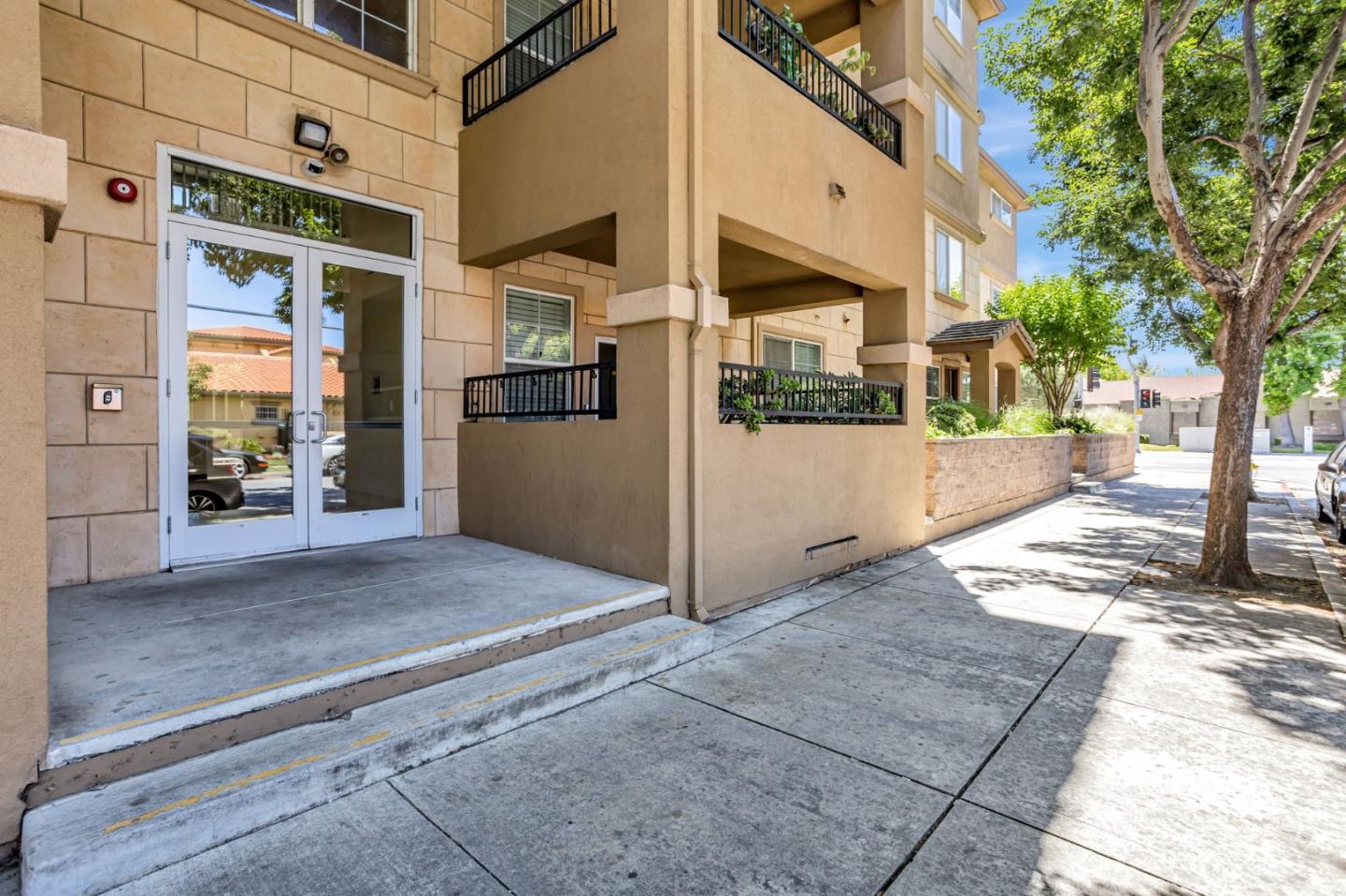 Detail Gallery Image 29 of 36 For 88 N Jackson Ave #105,  San Jose,  CA 95116 - 3 Beds | 2 Baths