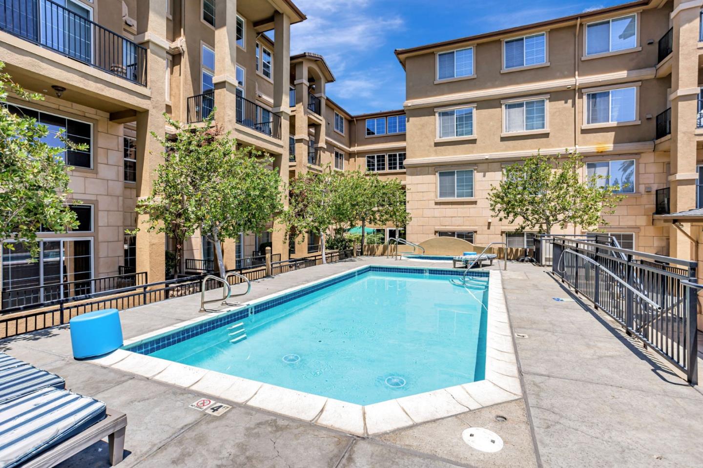 Detail Gallery Image 33 of 36 For 88 N Jackson Ave #105,  San Jose,  CA 95116 - 3 Beds | 2 Baths