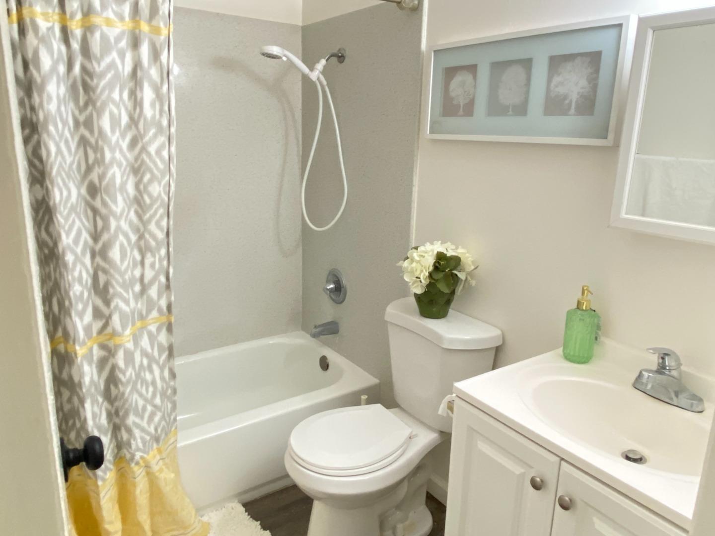 Detail Gallery Image 10 of 15 For 5579 Judith St #1,  San Jose,  CA 95123 - 2 Beds | 1 Baths