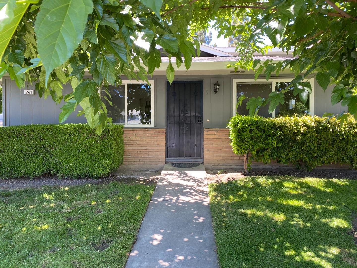 Detail Gallery Image 2 of 15 For 5579 Judith St #1,  San Jose,  CA 95123 - 2 Beds | 1 Baths