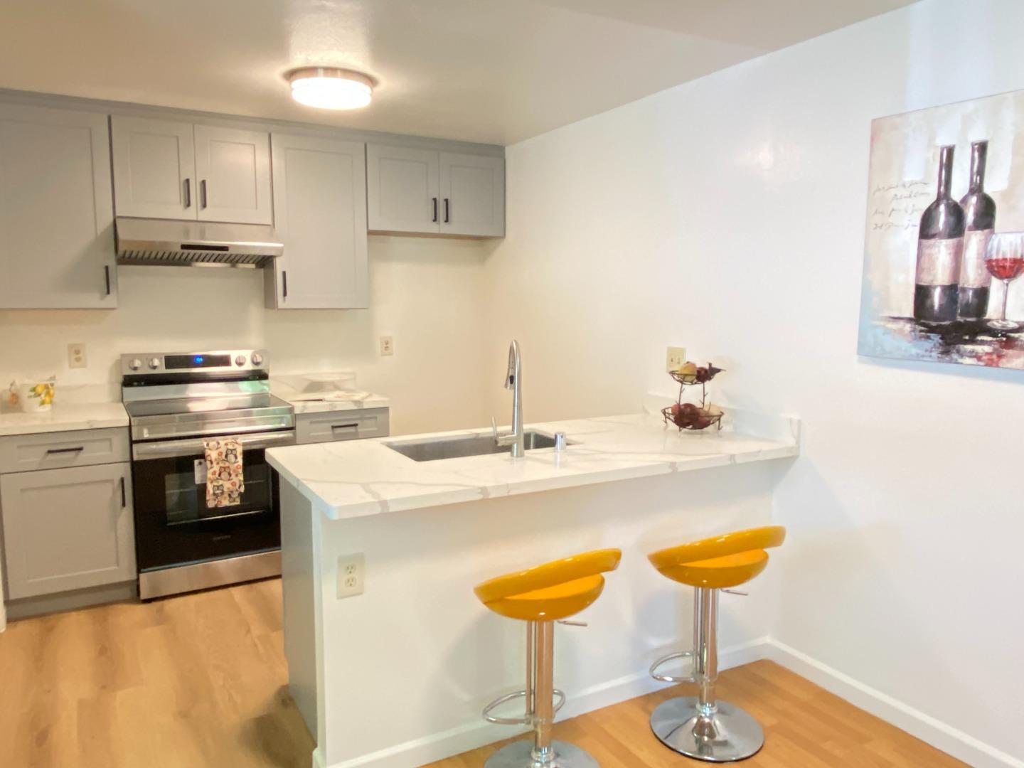 Detail Gallery Image 5 of 15 For 5579 Judith St #1,  San Jose,  CA 95123 - 2 Beds | 1 Baths