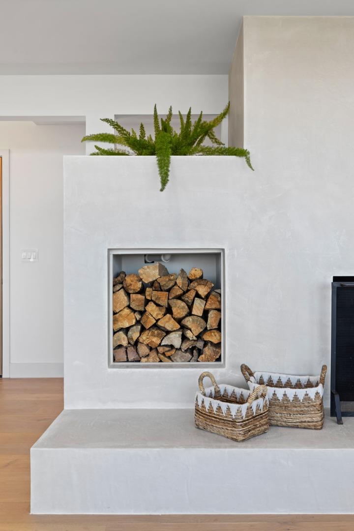 Detail Gallery Image 38 of 44 For 760 Loma Ct, Redwood City,  CA 94062 - 4 Beds | 3/1 Baths