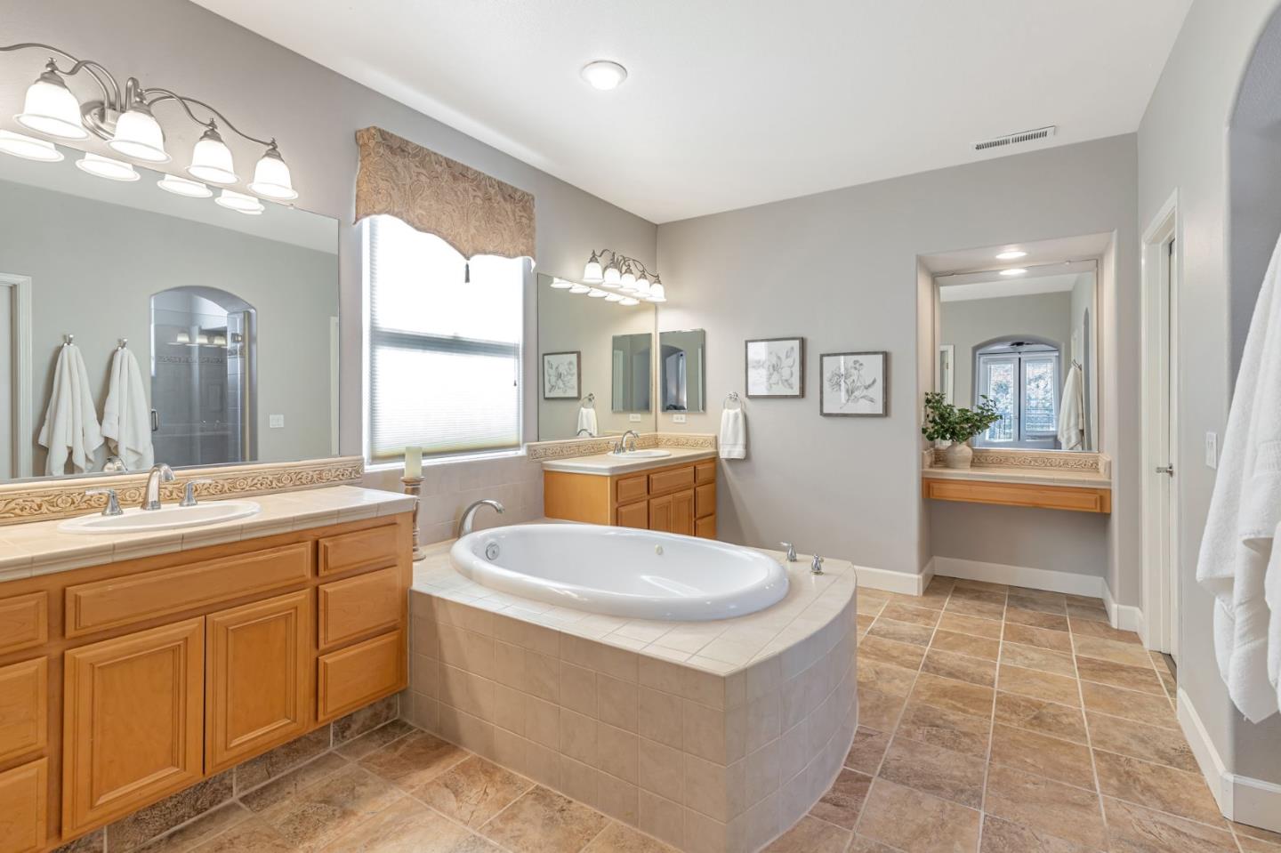 Detail Gallery Image 39 of 60 For 2645 Muirfield Way, Gilroy,  CA 95020 - 5 Beds | 4/1 Baths