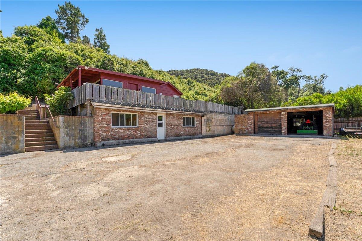 Detail Gallery Image 10 of 45 For 28120 Schulte Rd, Carmel,  CA 93923 - 4 Beds | 2 Baths