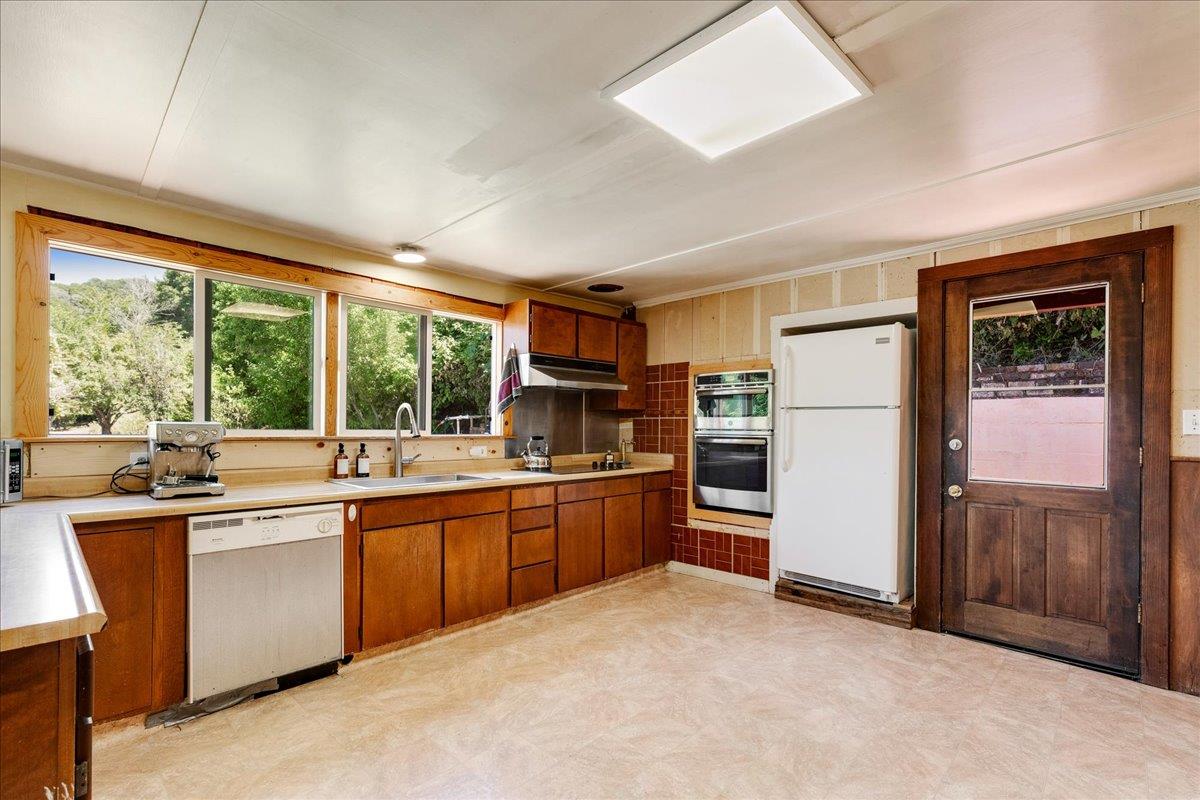 Detail Gallery Image 16 of 45 For 28120 Schulte Rd, Carmel,  CA 93923 - 4 Beds | 2 Baths