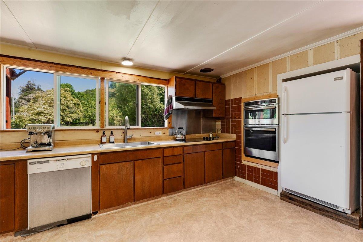 Detail Gallery Image 17 of 45 For 28120 Schulte Rd, Carmel,  CA 93923 - 4 Beds | 2 Baths