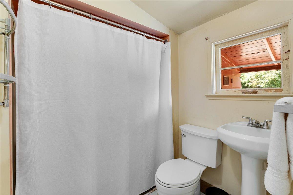 Detail Gallery Image 20 of 45 For 28120 Schulte Rd, Carmel,  CA 93923 - 4 Beds | 2 Baths