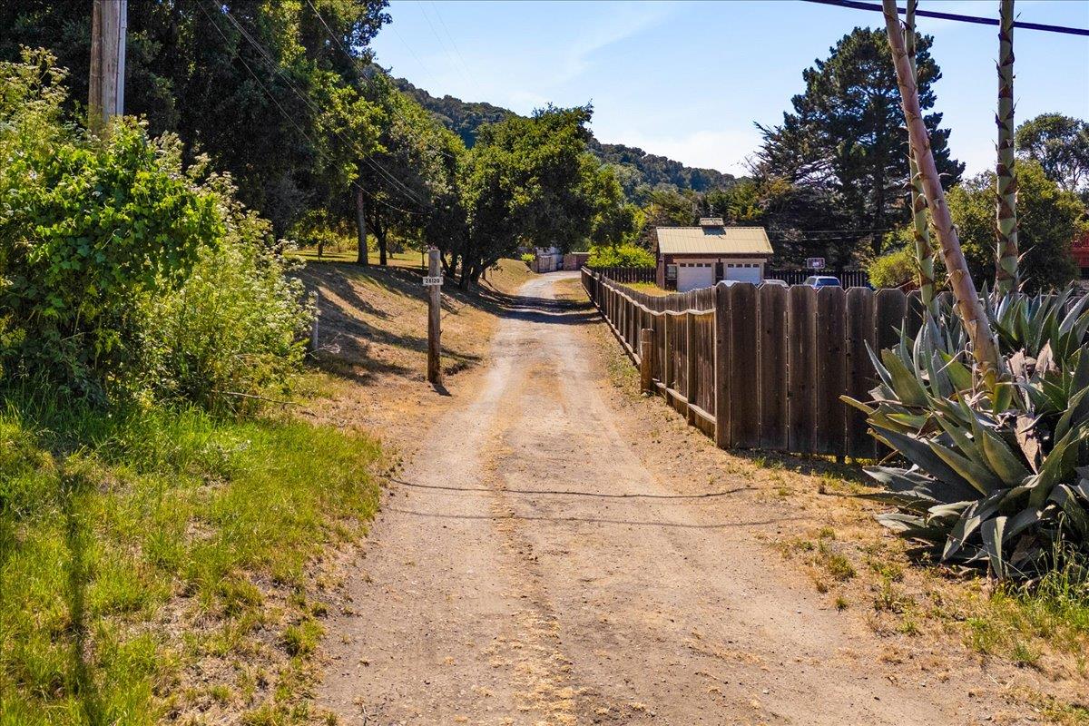 Detail Gallery Image 7 of 45 For 28120 Schulte Rd, Carmel,  CA 93923 - 4 Beds | 2 Baths