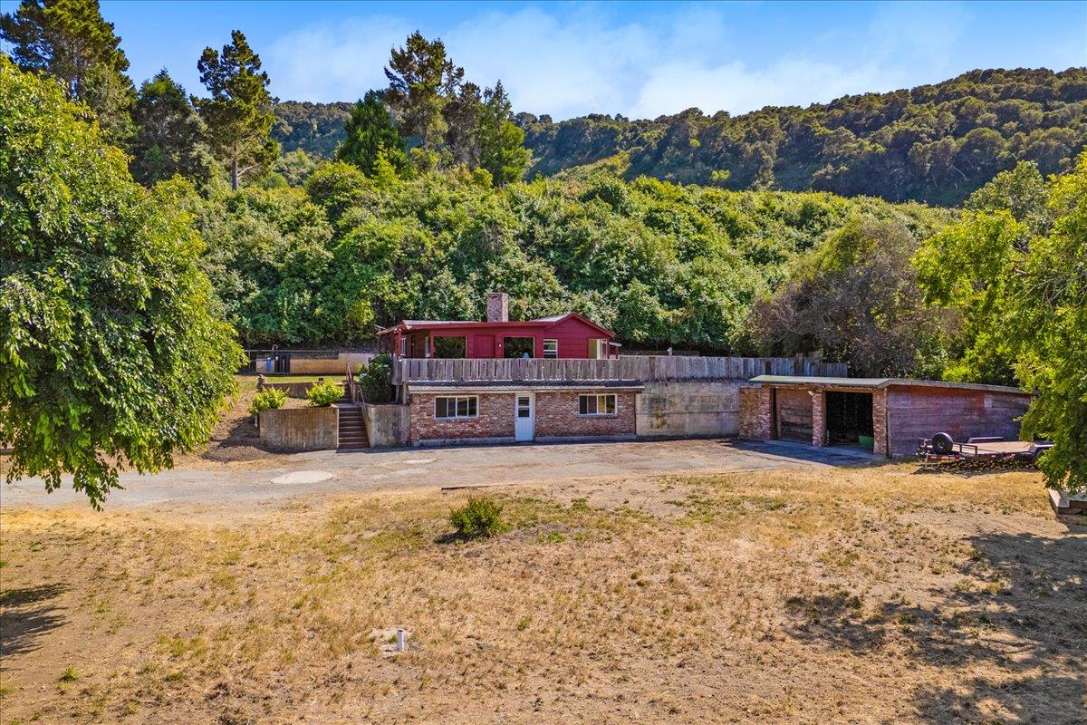 Detail Gallery Image 9 of 45 For 28120 Schulte Rd, Carmel,  CA 93923 - 4 Beds | 2 Baths