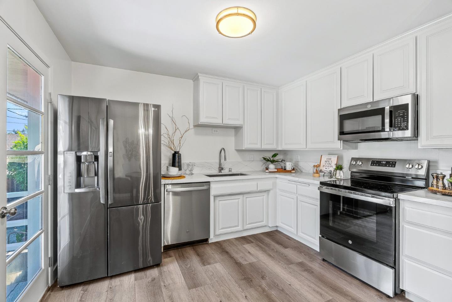 Detail Gallery Image 4 of 40 For 3901 Bucknall Rd, Campbell,  CA 95008 - 4 Beds | 2 Baths
