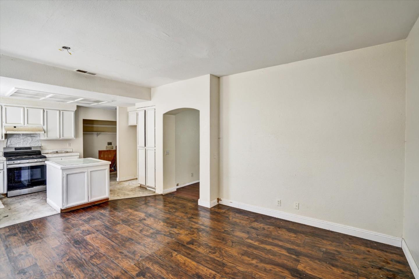 Detail Gallery Image 18 of 37 For 252 Waterview Ter, Vallejo,  CA 94591 - 4 Beds | 2/1 Baths