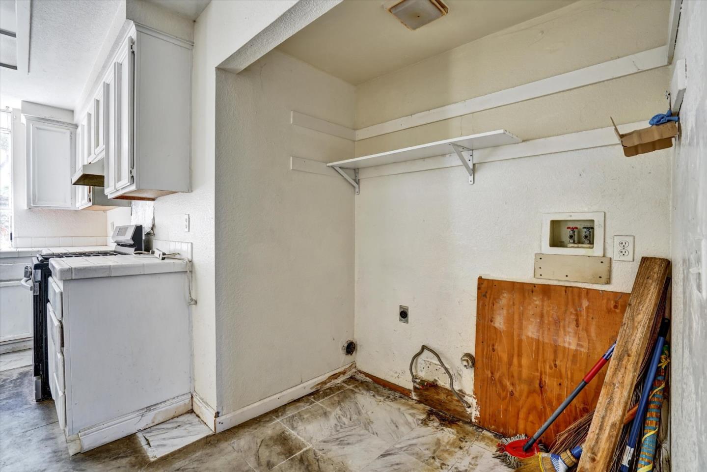 Detail Gallery Image 27 of 37 For 252 Waterview Ter, Vallejo,  CA 94591 - 4 Beds | 2/1 Baths