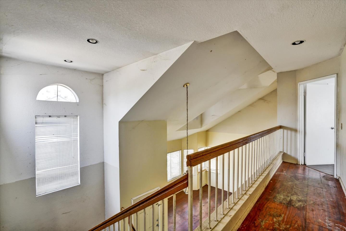 Detail Gallery Image 32 of 37 For 252 Waterview Ter, Vallejo,  CA 94591 - 4 Beds | 2/1 Baths