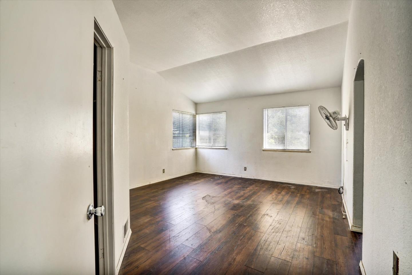 Detail Gallery Image 33 of 37 For 252 Waterview Ter, Vallejo,  CA 94591 - 4 Beds | 2/1 Baths