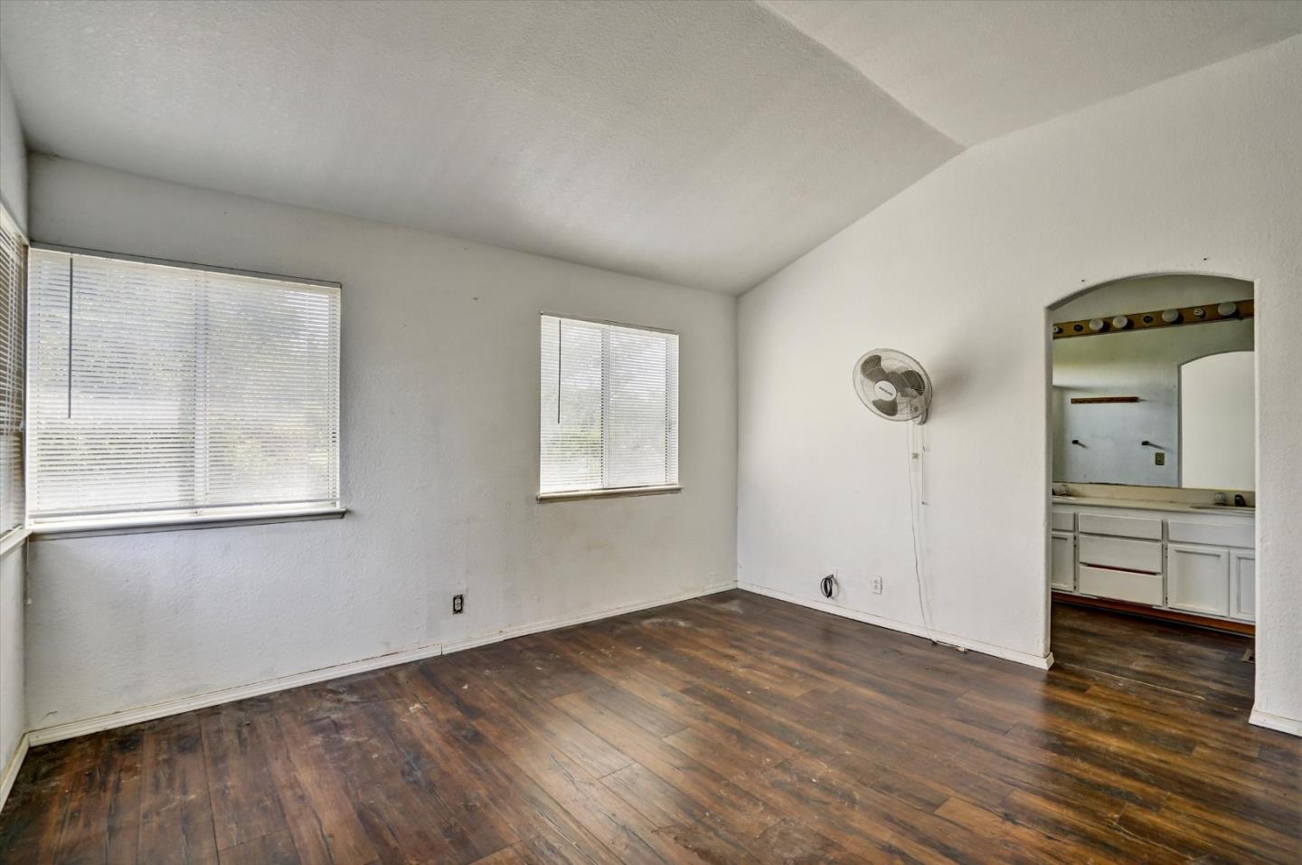 Detail Gallery Image 34 of 37 For 252 Waterview Ter, Vallejo,  CA 94591 - 4 Beds | 2/1 Baths