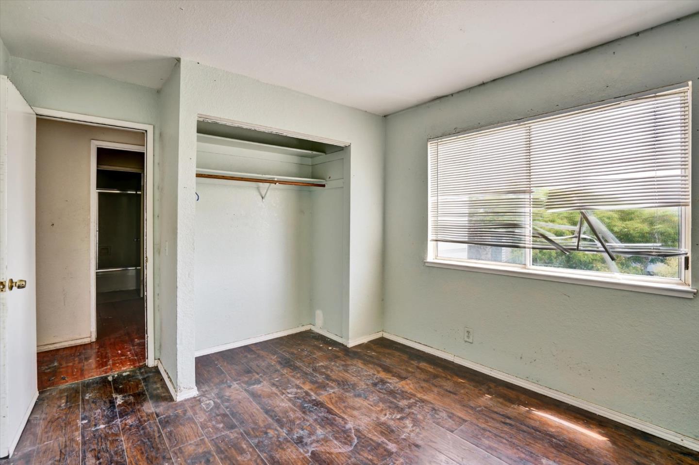 Detail Gallery Image 6 of 37 For 252 Waterview Ter, Vallejo,  CA 94591 - 4 Beds | 2/1 Baths