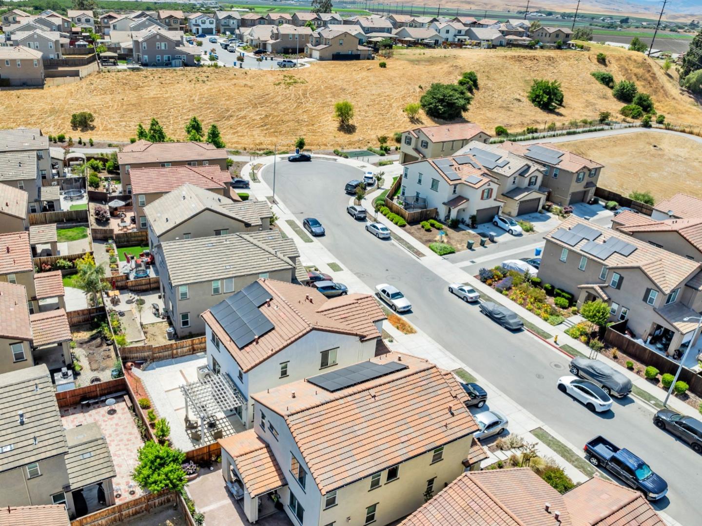 Detail Gallery Image 16 of 18 For 555 Sparrow St, Hollister,  CA 95023 - 3 Beds | 2/1 Baths