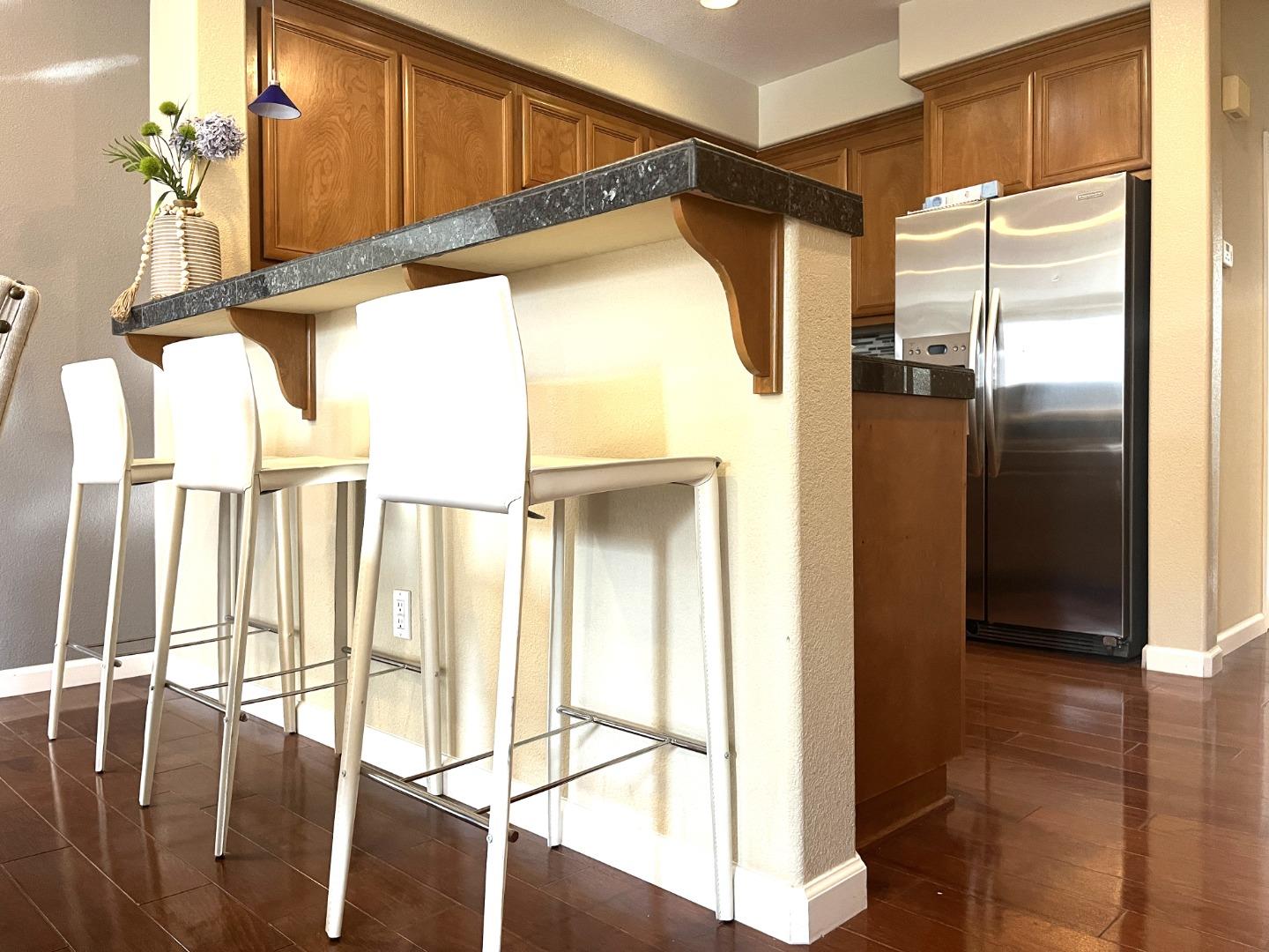 Detail Gallery Image 8 of 25 For 965 Cole Pl, Santa Clara,  CA 95054 - 3 Beds | 3 Baths