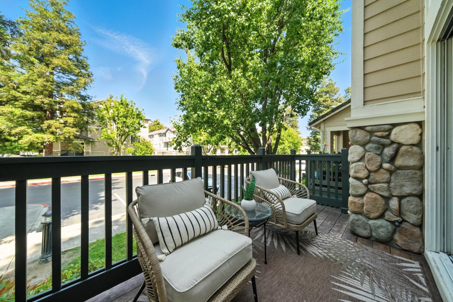 Detail Gallery Image 10 of 66 For 1910 Beaufort Ter, San Jose,  CA 95131 - 3 Beds | 2/1 Baths