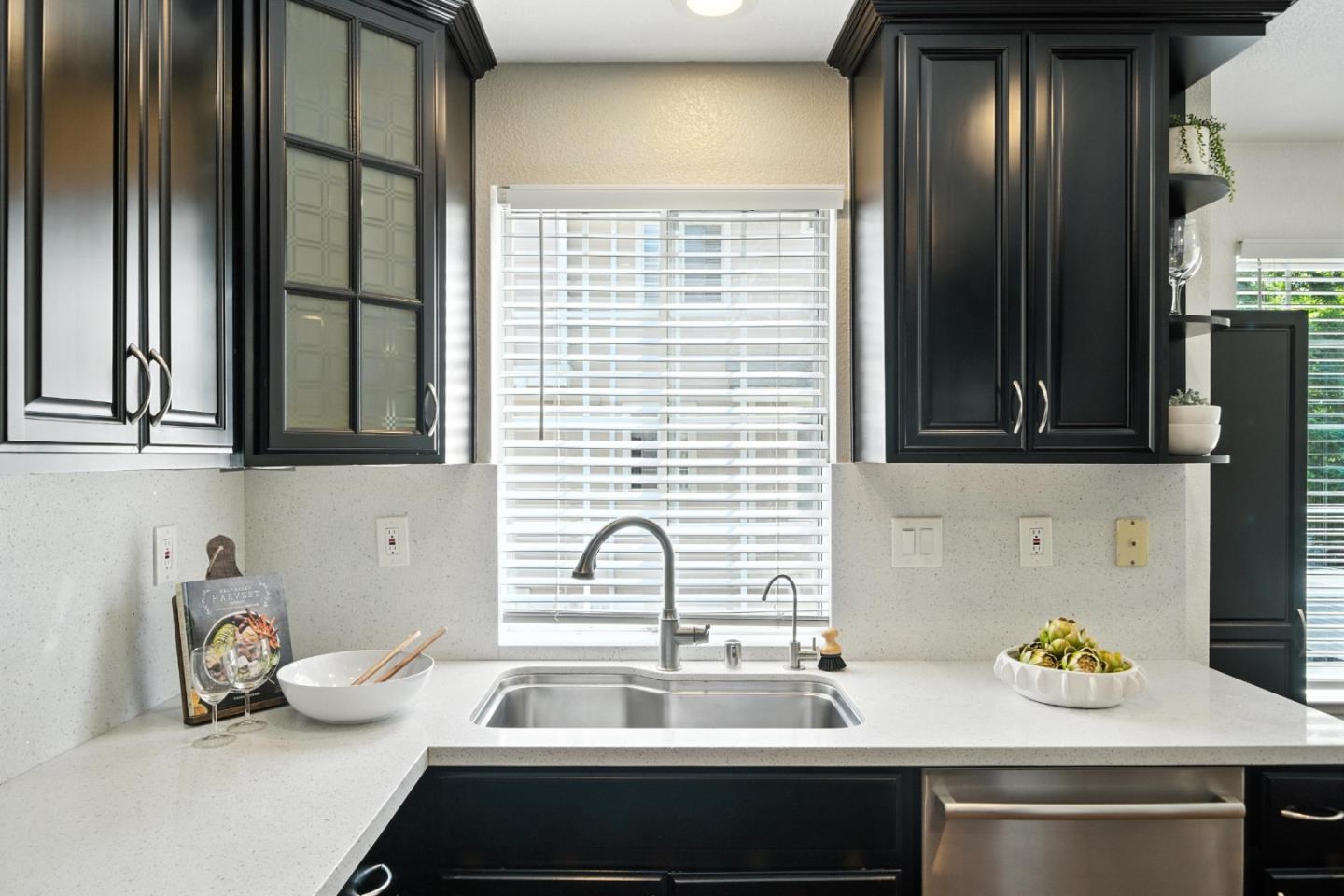 Detail Gallery Image 19 of 66 For 1910 Beaufort Ter, San Jose,  CA 95131 - 3 Beds | 2/1 Baths