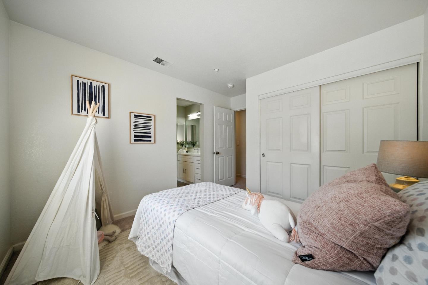 Detail Gallery Image 32 of 66 For 1910 Beaufort Ter, San Jose,  CA 95131 - 3 Beds | 2/1 Baths