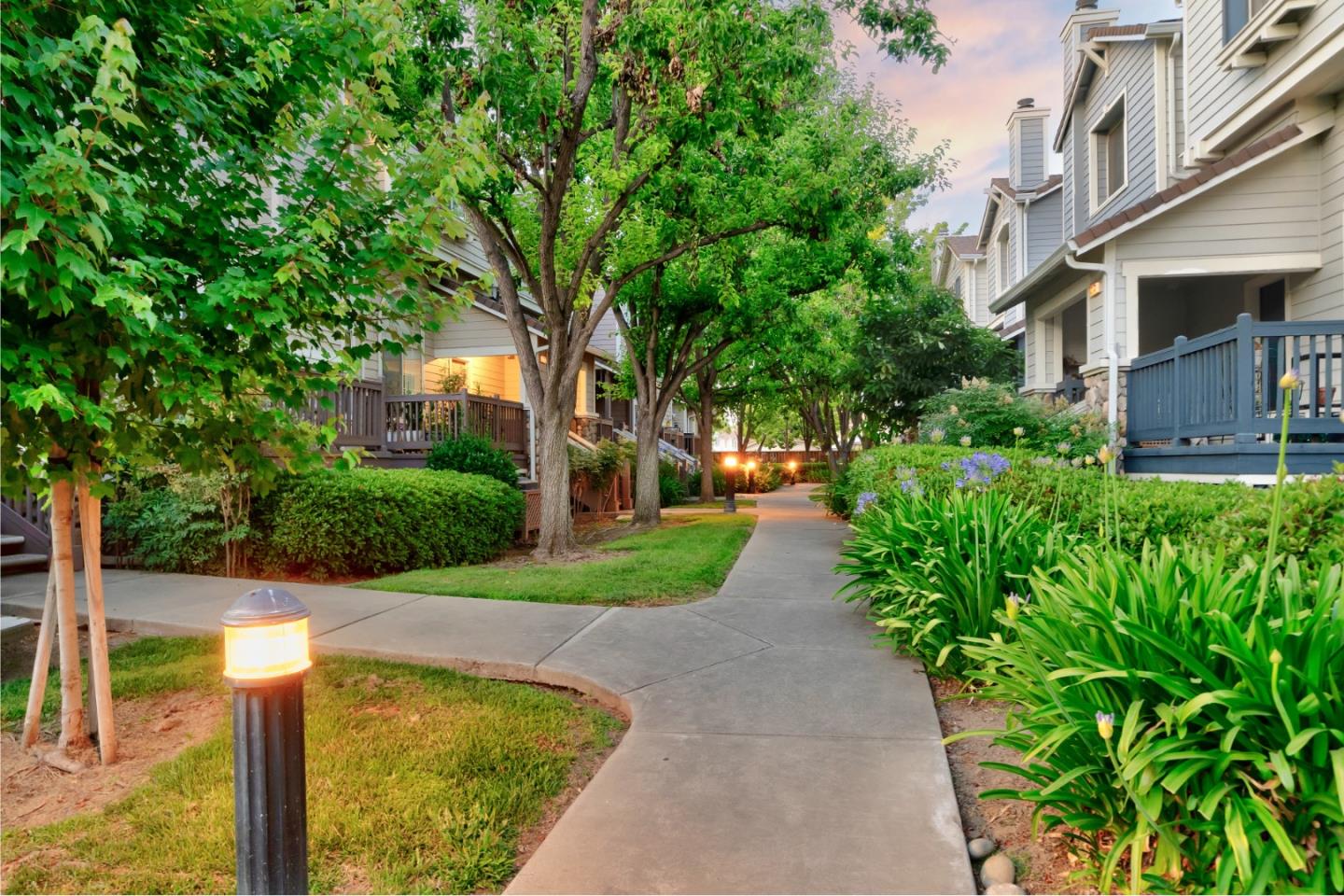 Detail Gallery Image 52 of 66 For 1910 Beaufort Ter, San Jose,  CA 95131 - 3 Beds | 2/1 Baths