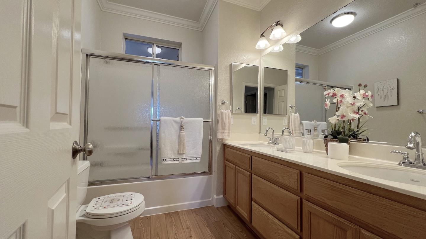 Detail Gallery Image 11 of 15 For 250 Santa Fe Ter #217,  Sunnyvale,  CA 94085 - 3 Beds | 2 Baths