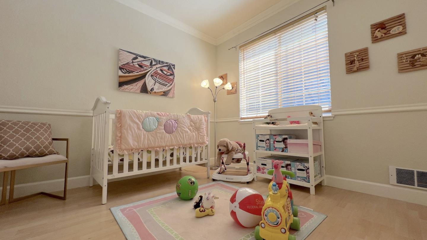 Detail Gallery Image 9 of 15 For 250 Santa Fe Ter #217,  Sunnyvale,  CA 94085 - 3 Beds | 2 Baths