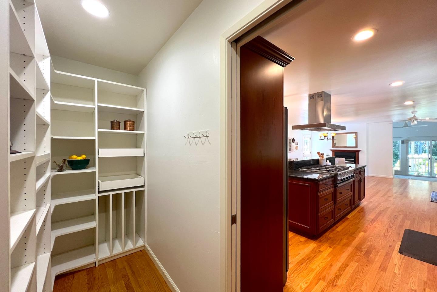 Detail Gallery Image 14 of 96 For 622 Quail Dr, Santa Cruz,  CA 95060 - 3 Beds | 2 Baths