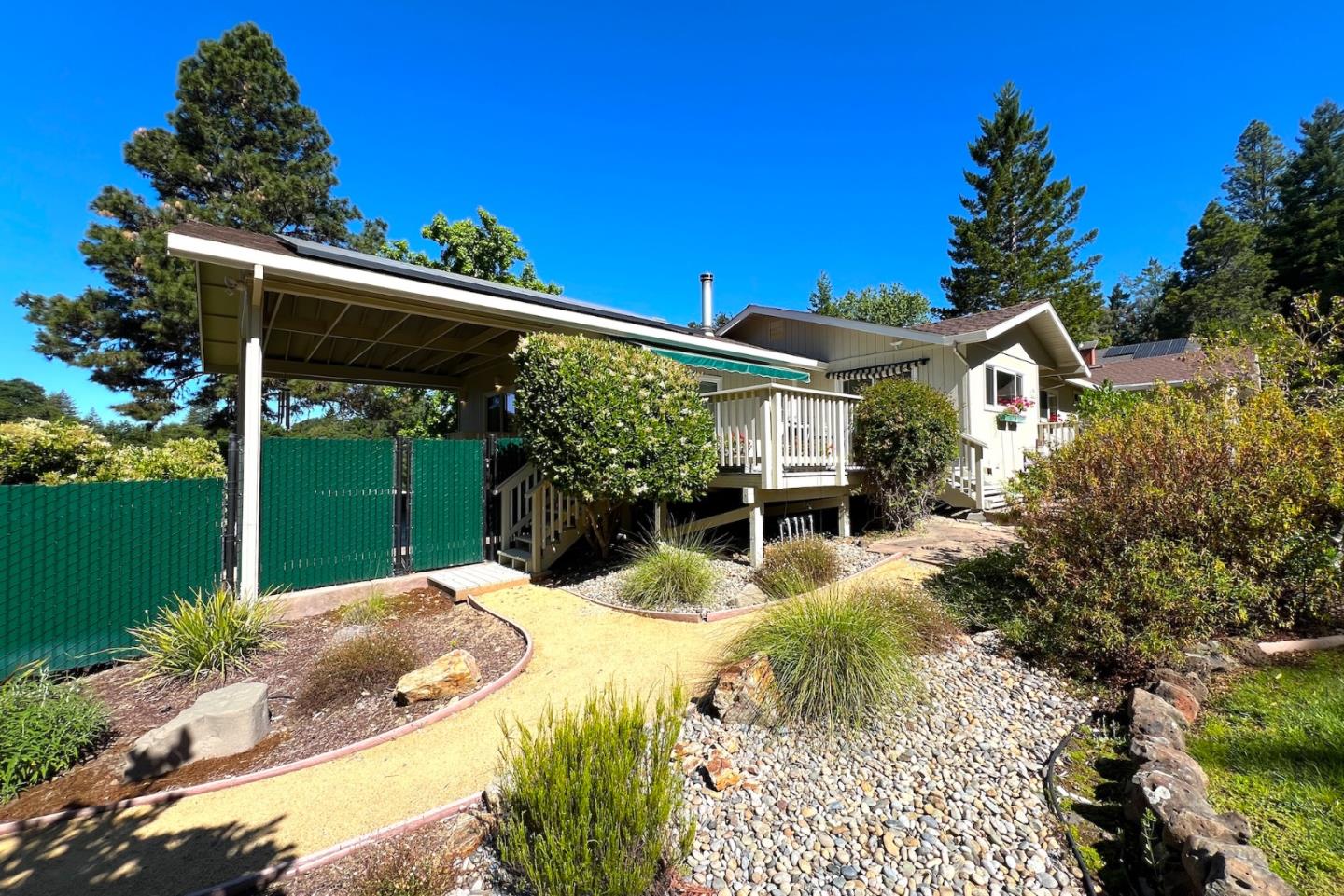 Detail Gallery Image 3 of 96 For 622 Quail Dr, Santa Cruz,  CA 95060 - 3 Beds | 2 Baths