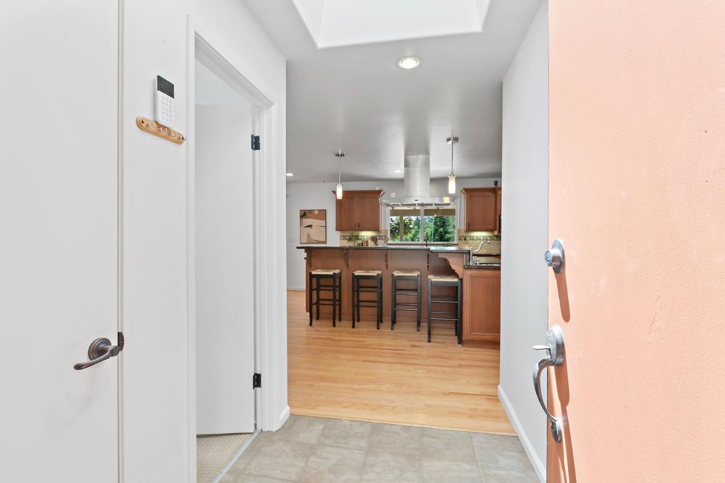 Detail Gallery Image 8 of 96 For 622 Quail Dr, Santa Cruz,  CA 95060 - 3 Beds | 2 Baths