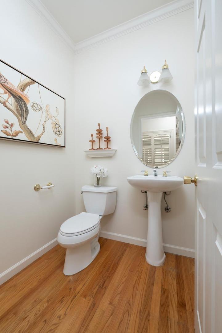 Detail Gallery Image 10 of 19 For 1408 El Camino Real #3,  Burlingame,  CA 94010 - 2 Beds | 2/1 Baths