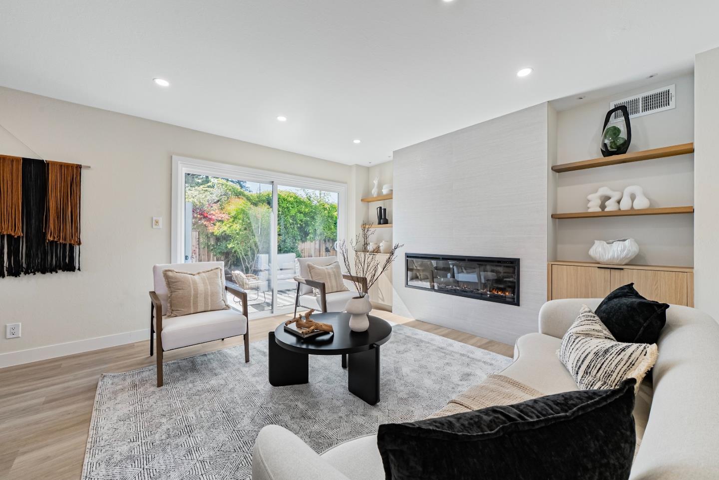 Detail Gallery Image 10 of 55 For 1129 Lexington Dr, Sunnyvale,  CA 94087 - 3 Beds | 2 Baths
