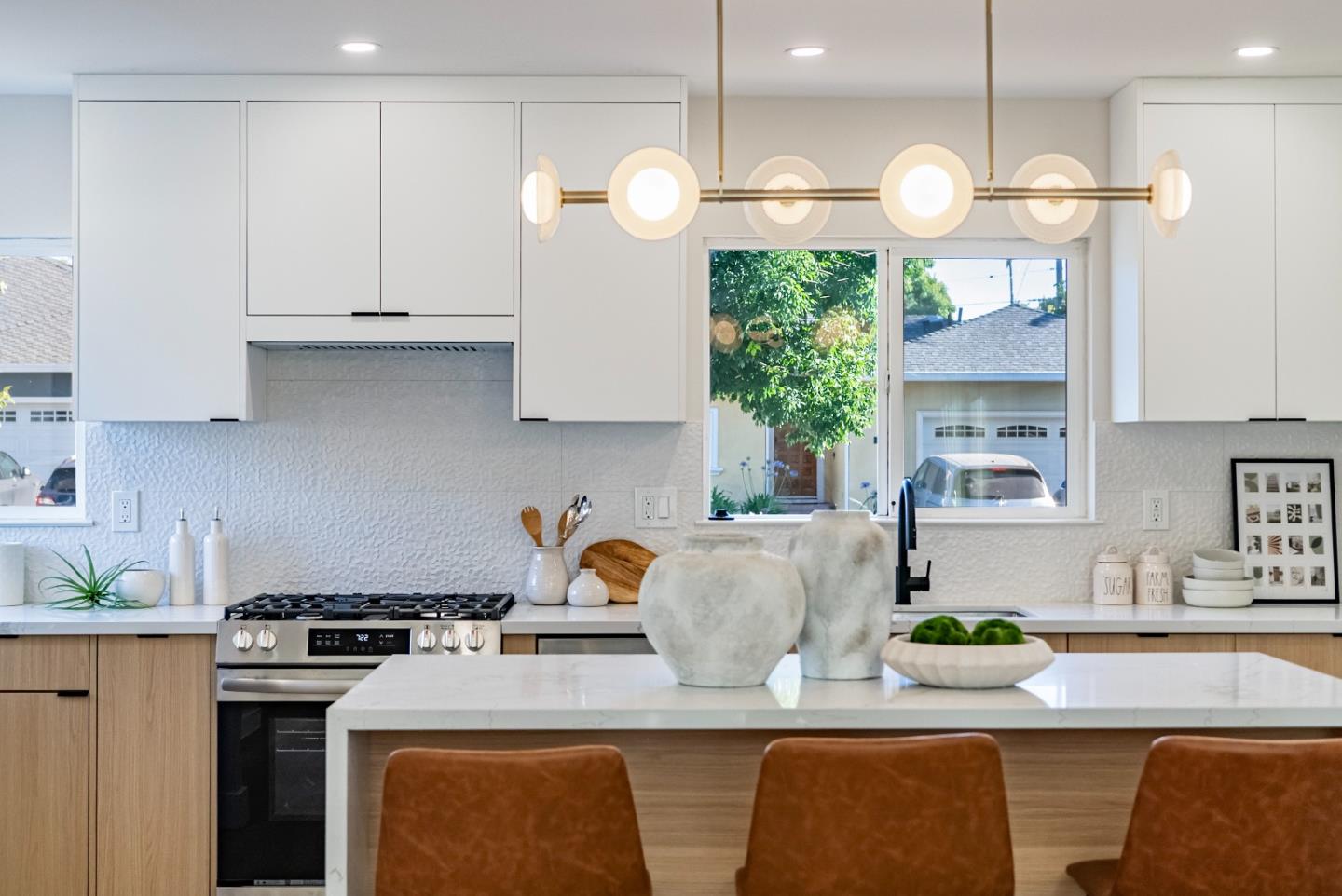 Detail Gallery Image 11 of 55 For 1129 Lexington Dr, Sunnyvale,  CA 94087 - 3 Beds | 2 Baths