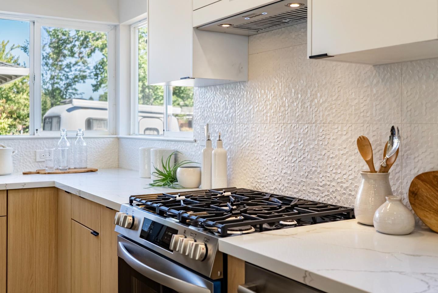 Detail Gallery Image 29 of 55 For 1129 Lexington Dr, Sunnyvale,  CA 94087 - 3 Beds | 2 Baths