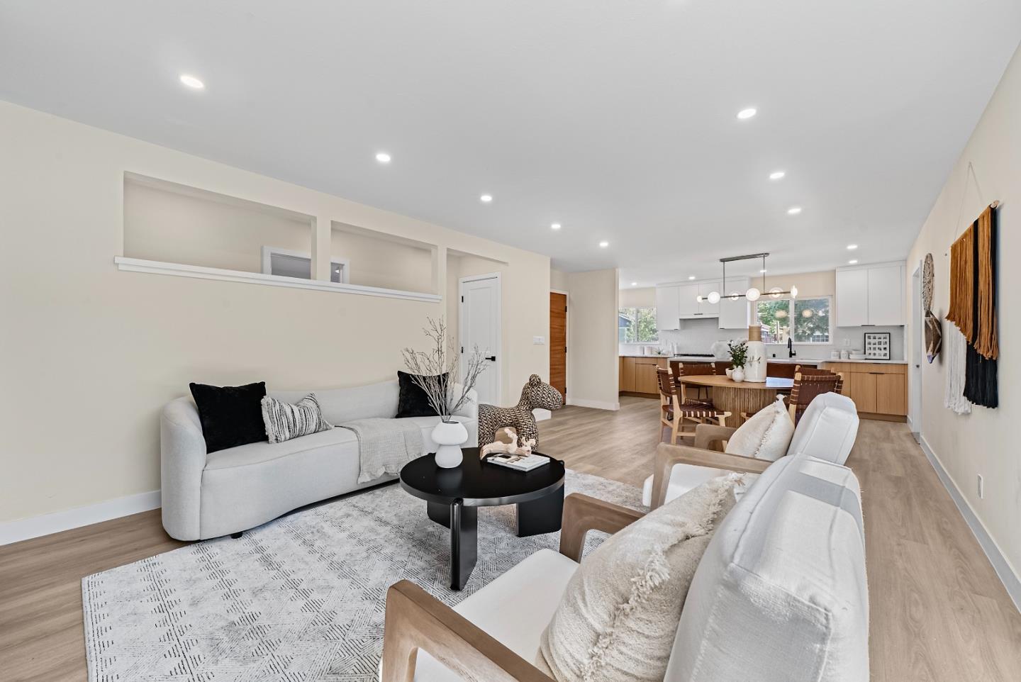 Detail Gallery Image 3 of 55 For 1129 Lexington Dr, Sunnyvale,  CA 94087 - 3 Beds | 2 Baths