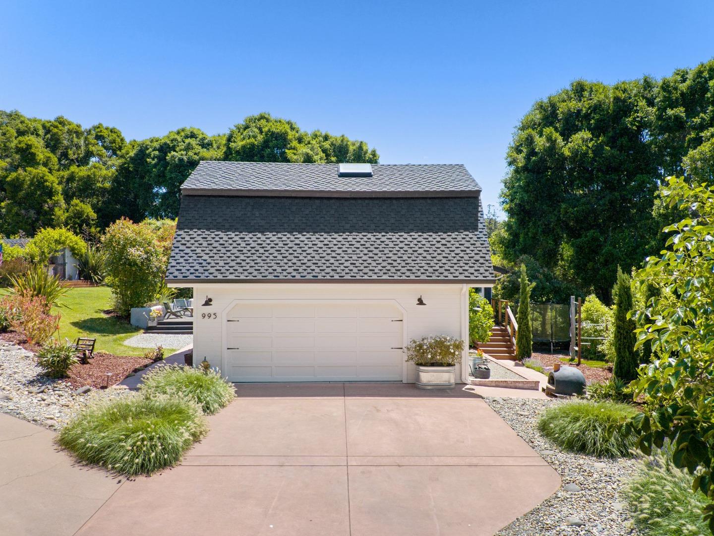 Detail Gallery Image 59 of 86 For 995 Old Farm Ln, Aptos,  CA 95003 - 3 Beds | 3 Baths