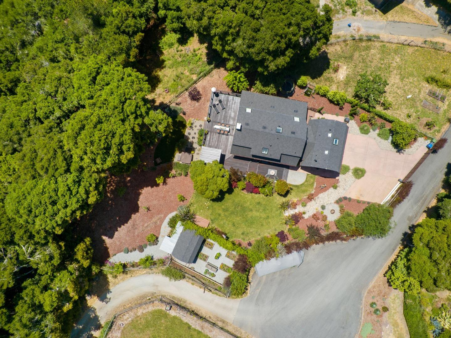 Detail Gallery Image 66 of 86 For 995 Old Farm Ln, Aptos,  CA 95003 - 3 Beds | 3 Baths