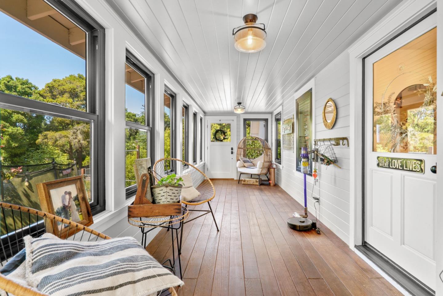 Detail Gallery Image 8 of 86 For 995 Old Farm Ln, Aptos,  CA 95003 - 3 Beds | 3 Baths