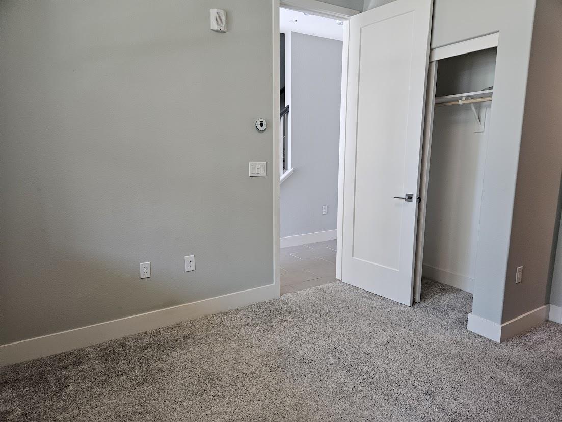 Detail Gallery Image 10 of 20 For 122 Ranch Ln, Mountain View,  CA 94040 - 3 Beds | 3/1 Baths