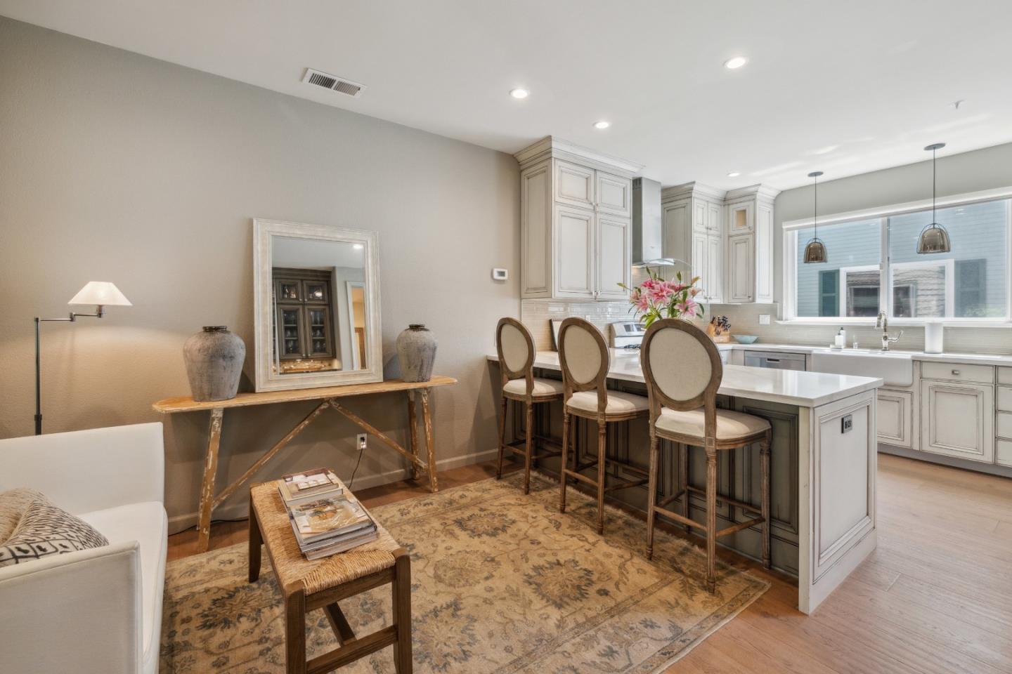 Detail Gallery Image 10 of 72 For 113 Claremont Ter, Santa Cruz,  CA 95060 - 2 Beds | 2/1 Baths