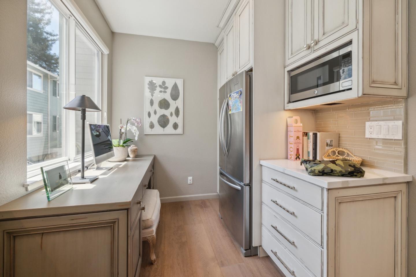Detail Gallery Image 17 of 72 For 113 Claremont Ter, Santa Cruz,  CA 95060 - 2 Beds | 2/1 Baths