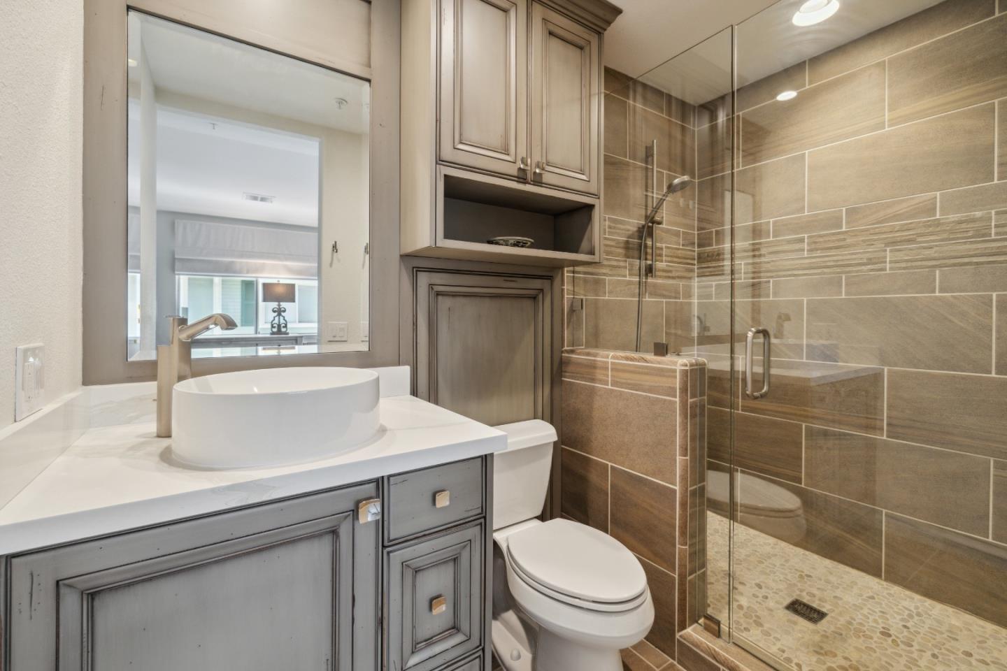 Detail Gallery Image 22 of 72 For 113 Claremont Ter, Santa Cruz,  CA 95060 - 2 Beds | 2/1 Baths