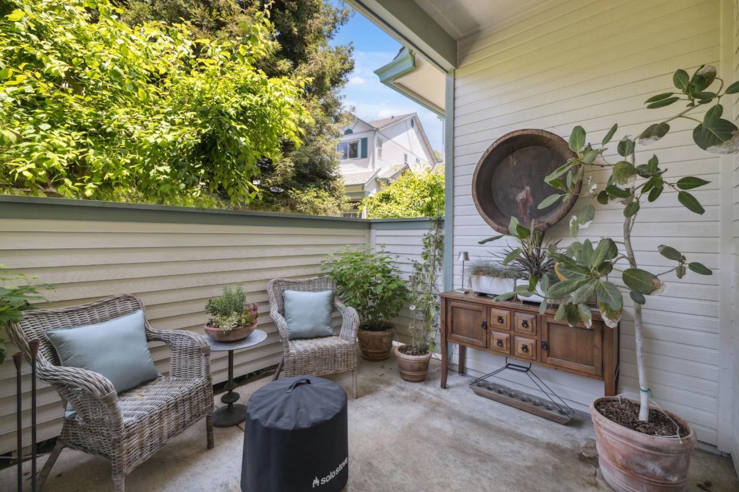 Detail Gallery Image 28 of 72 For 113 Claremont Ter, Santa Cruz,  CA 95060 - 2 Beds | 2/1 Baths