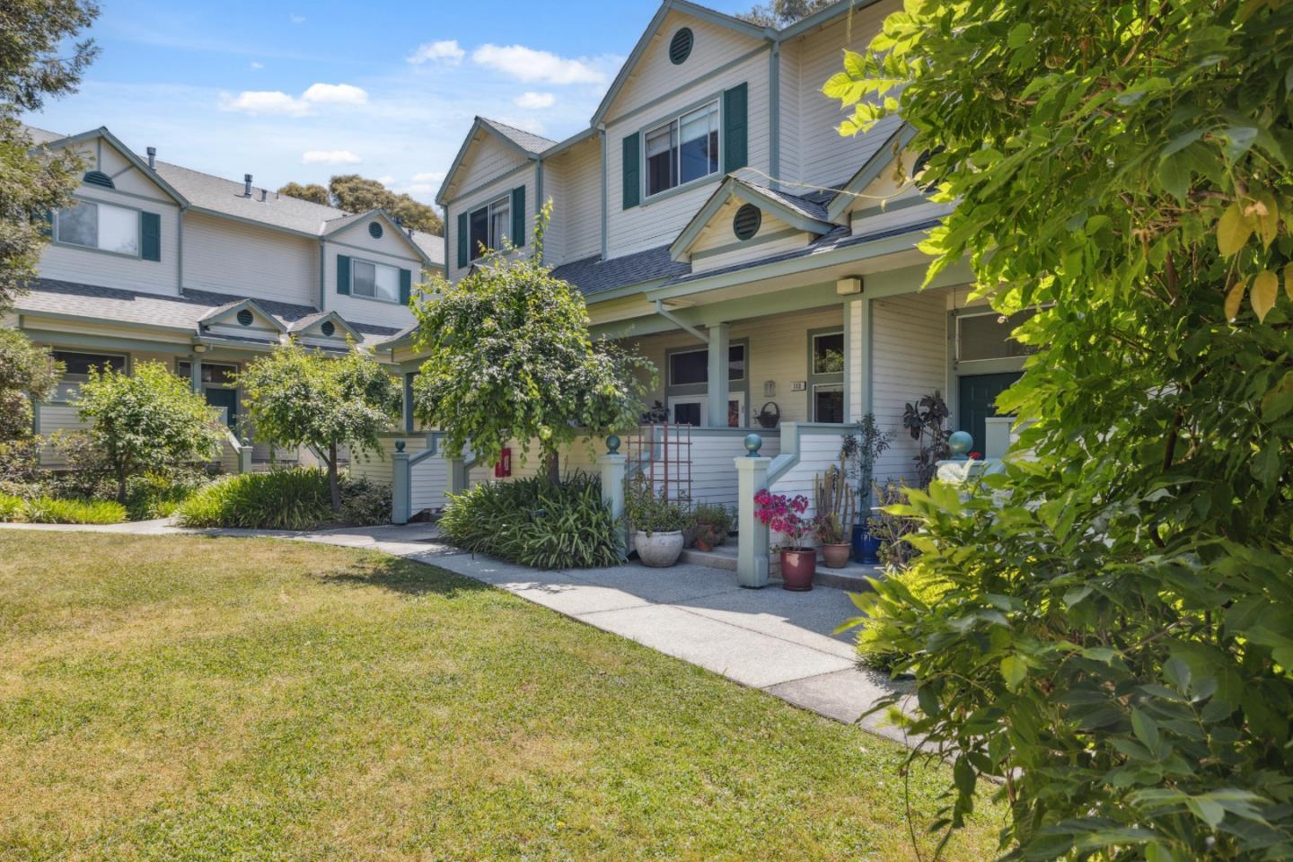 Detail Gallery Image 38 of 72 For 113 Claremont Ter, Santa Cruz,  CA 95060 - 2 Beds | 2/1 Baths