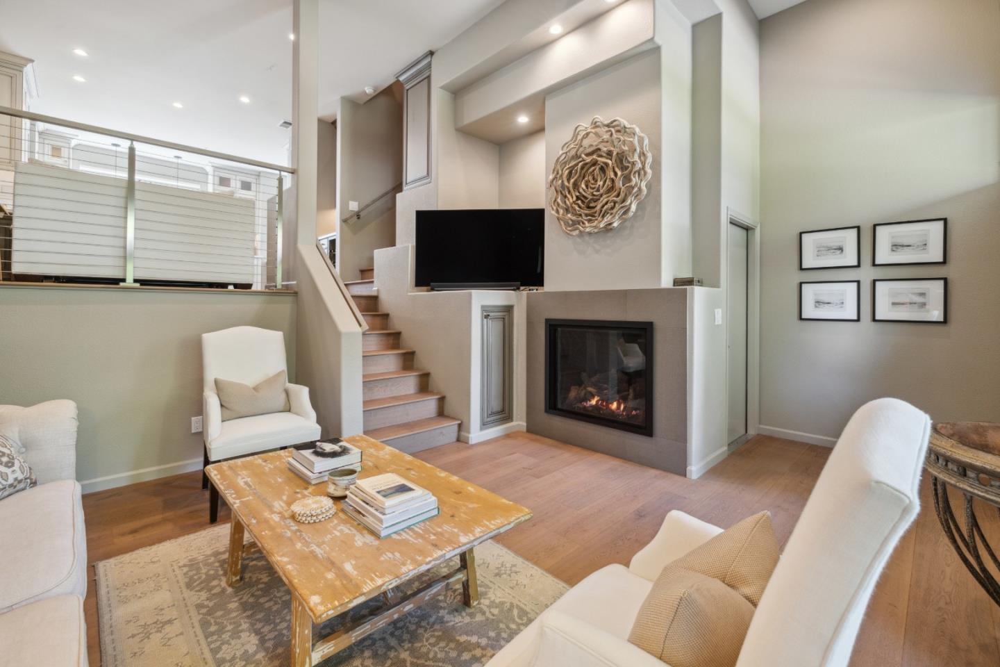 Detail Gallery Image 5 of 72 For 113 Claremont Ter, Santa Cruz,  CA 95060 - 2 Beds | 2/1 Baths