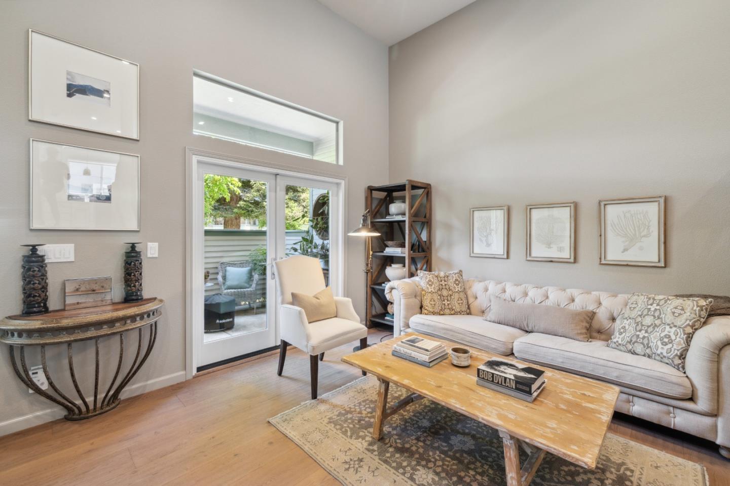 Detail Gallery Image 6 of 72 For 113 Claremont Ter, Santa Cruz,  CA 95060 - 2 Beds | 2/1 Baths