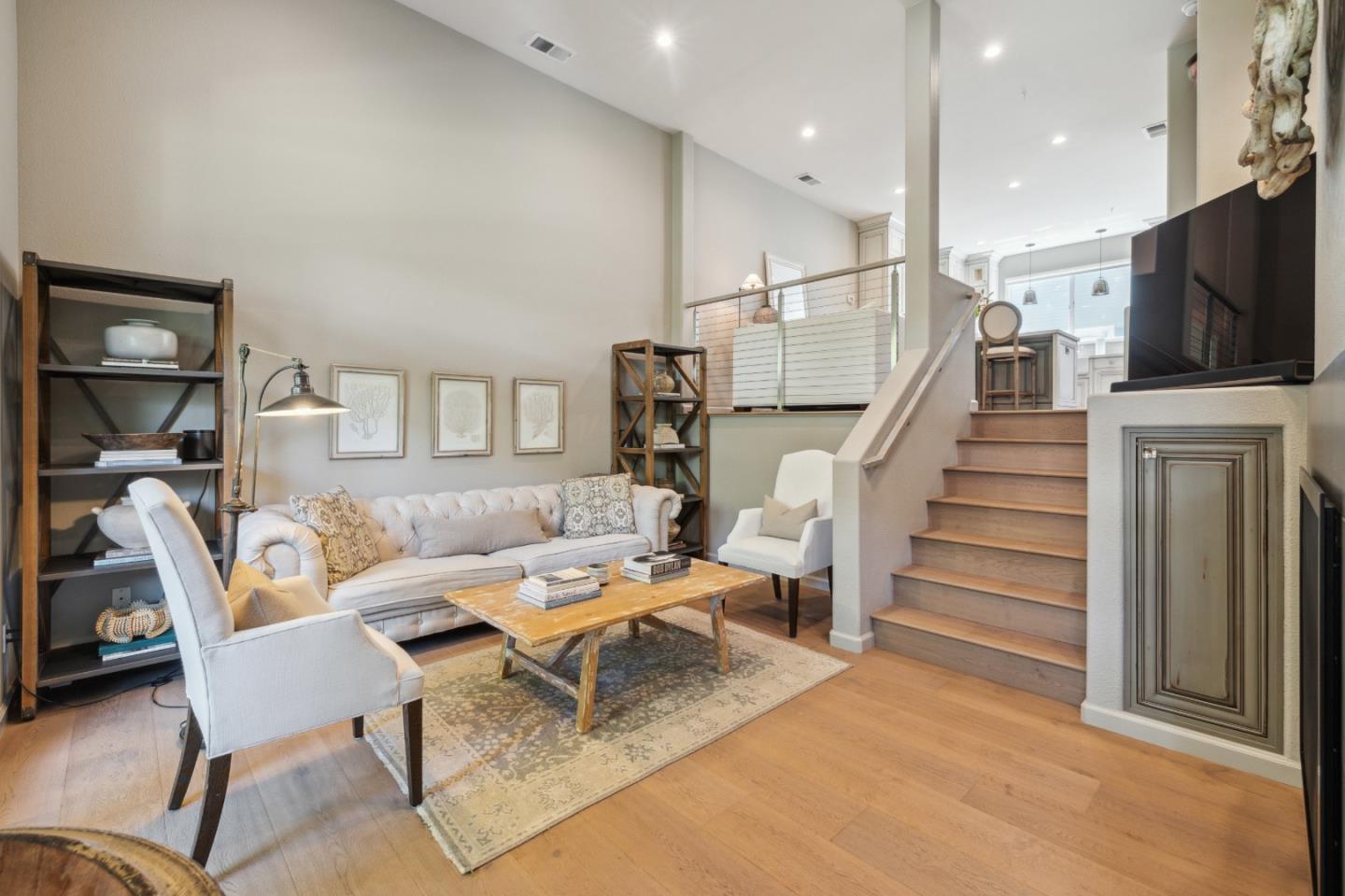 Detail Gallery Image 7 of 72 For 113 Claremont Ter, Santa Cruz,  CA 95060 - 2 Beds | 2/1 Baths